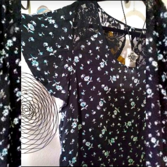 3X Torrid Beautiful Light Soft Flowy Plus Size Top, @ Lowest Price - Picture 2 of 5